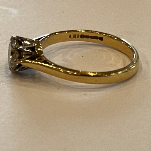 119 - 18ct Gold Solitaire Diamond Ring 2.6g approx 0.85ct weight size L