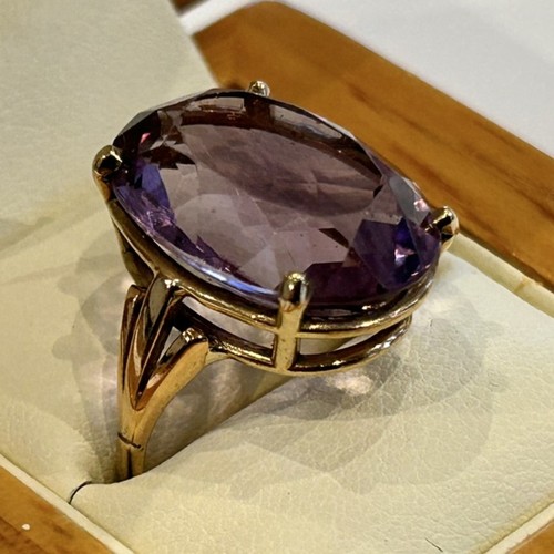 97 - Unhallmarked 9ct Gold & Amethyst Ring (6.6g gross)