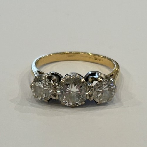 48 - Stunning 18ct Gold & Platinum Set Three Diamond Ring (4.1g)
Total Carat Weight approx 2.0ct (1 x app... 