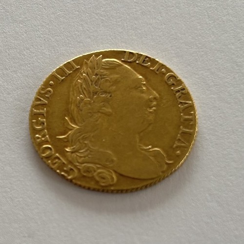 42 - George III, 1760-1820, sheild guinea, 1775