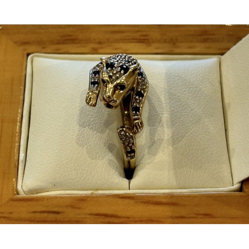 138 - 9ct Gold, Sapphire & Diamond Chip Ring in the form of a Leopard, 2.7g approx size N