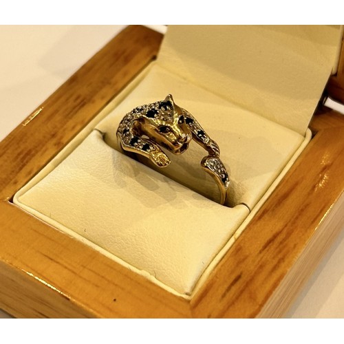 138 - 9ct Gold, Sapphire & Diamond Chip Ring in the form of a Leopard, 2.7g approx size N