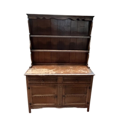 168 - A reproduction oak Welsh dresser, 2 shelves, 2 drawers, 2 cupboards