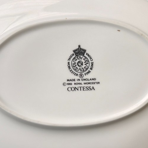 81 - DINNER SERVICE, English Fine Bone China Royal Worcester 'Contessa' gold,60 pieces approx.