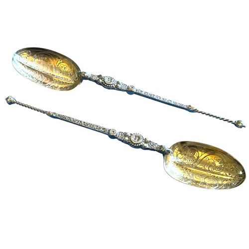 40 - A Pair of Hallmarked Victorian Silver Anointing Spoons (2), by Walter & John Barnard, London 1888, 2... 