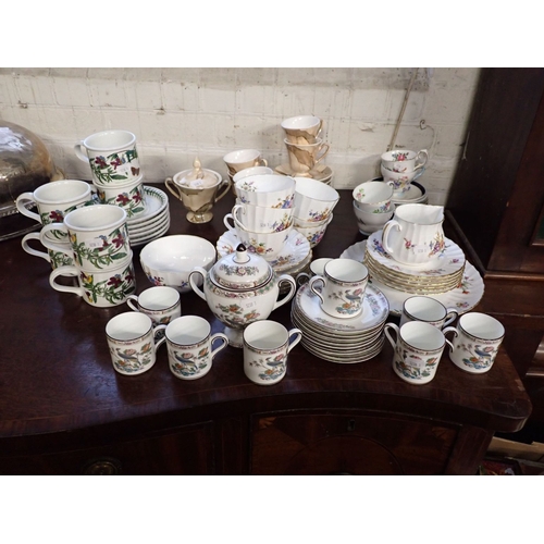 41 - A ROYAL WORCESTER 'ROANOKE' PART TEA SERVICE AND A WEDGWOOD KUTANI CRANE COFFEE SET with other teawa... 