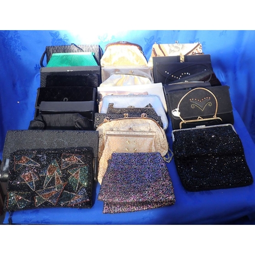61 - A COLLECTION OF LADIES' EVENING BAGS in many styles and fashions, mostly modern