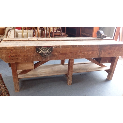 12 - A LARGE CARPENTER'S WORKSHOP BENCH Circa early/mid 20th century, fitted three drawers each end, well... 