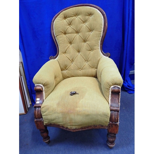 726 - A VICTORIAN SPOON-BACK ARM CHAIR 63cm wide, (one detached caster)