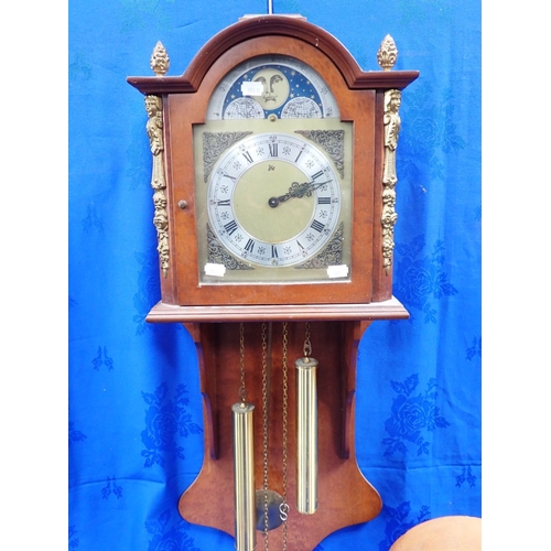 49 - A FRANKLIN MINT 'WILDLIFE' MANTEL CLOCK (not running), a reproduction weight driven wall clock (work... 