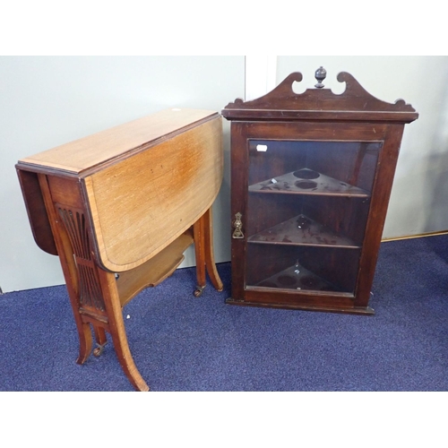 837 - A SMALL MAHOGANY SUTHERLAND TYPE TABLE and a small hanging corner cabinet (2)