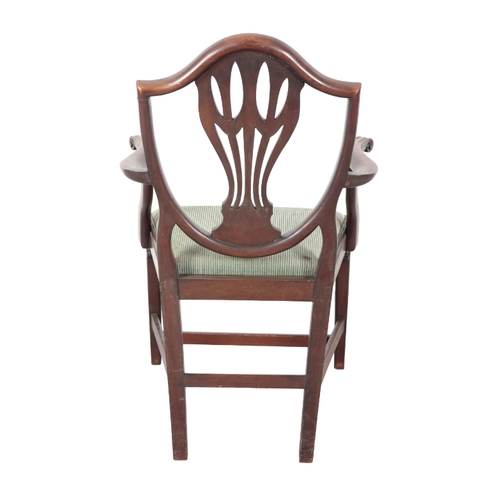 290 - A SET OF EIGHT MAHOGANY DINING CHAIRS IN THE MANNER OF GEORGE HEPPLEWHITE including two elbow chairs... 