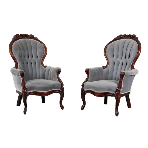 333 - A LOUIS XV STYLE WALNUT THREE PIECE SUITE 20th century, with button back velvet covers, including a ... 