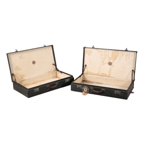 69 - FINNEGANS LTD OF LONDON: A CAR TRAVELLING TRUNK enclosing a fitted pair of  black vellum suitcases w... 