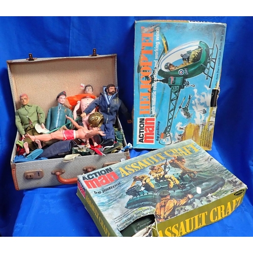 137 - A BOXED ACTION MAN 'ASSAULT CRAFT' AND 'HELICOPTER' with a collection of looses outfits and other ac... 