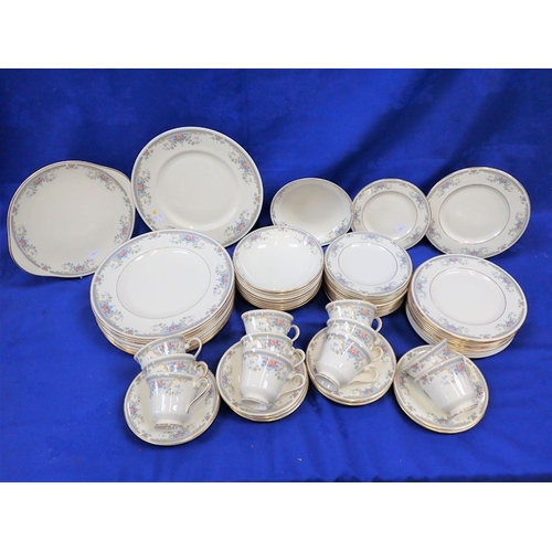 124 - A ROYAL DOULTON 'JULIET' DINNER SERVICE from the 'Romance' collection (some with gilt edge, some not... 