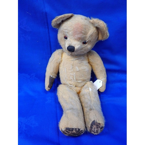 189 - A 1950S TEDDY BEAR