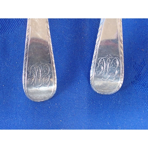 424 - A PAIR OF GEORGE III SILVER TABLESPOONS