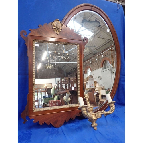 816 - A GEORGE III STYLE MAHOGANY AND GILT WALL MIRROR 81 x 52cm, and an oval wall mirror with distressed ... 