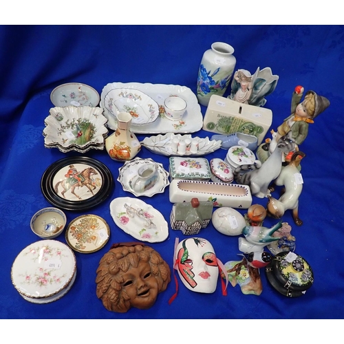 93 - A ROYAL WORCESTER ROBIN, A NOVELTY MONEYBOX and other fancy ceramics