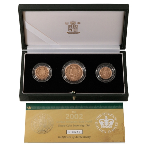 59 - A 2002 ROYAL MINT GOLD PROOF THREE COIN SOVEREIGN SET with Certificate of Authenticity, no. 0635, ha... 