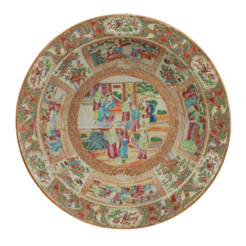 104 - A CANTONESE FAMILLE ROSE BASIN Qing, decorated with polychrome enamel panels of figures, flowers, bi... 