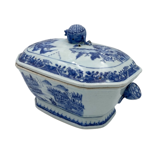 92 - A CHINESE EXPORT BLUE AND WHITE TUREEN AND COVER Qianlong, decorated with a farmer and his cattle, t... 