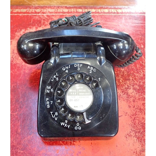 138 - THREE VINTAGE TELEPHONES: A 'CANDLESTICK' TYPE (WITH DIAL) with KS6724 bell set, a Weidman Bakelite ... 