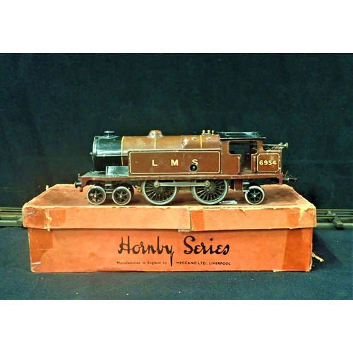 172 - A COLLECTION OF HORNBY AND BASSETT LOWKE '0' GAUGE TRAINS AND ACCESSORIES including a live steam Bas... 