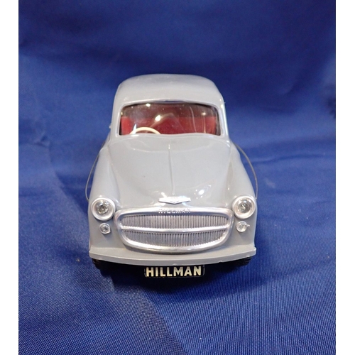 174 - VICTORY HILLMAN MINX DE LUXE ELECTRIC CAR complete, boxed