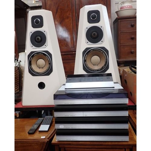 207 - A BANG & OLUFSEN BEOSYSTEM 5000/5005 with a set of speakers of tapered polygonal form, and a Loewe s... 