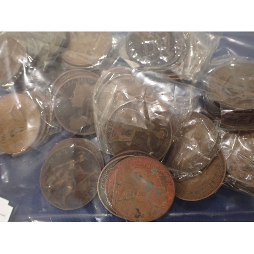 524 - QUANTITY OF MIXED COINS