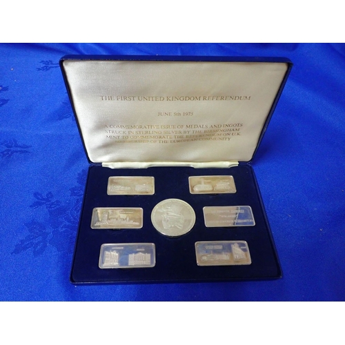 526 - FIRST UNITED KINGDOM REFERENDUM, JUNE 5th 1975 commemorative issue of medals and ingots struck in st... 