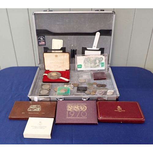 527 - A COLLECTION OF SPECIMEN COIN SETS with commemorative and other special coins, and British coinage a... 