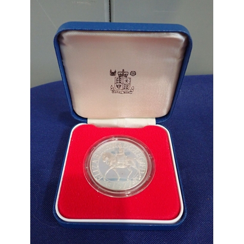 531 - A 1977 ROYAL MINT SILVER JUBILEE SILVER PROOF CROWN, CASED