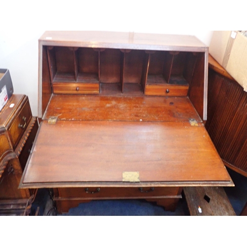 687 - AN EDWARDIAN MAHOGANY BUREAU with satinwood banding and fan inlay 76cm wide