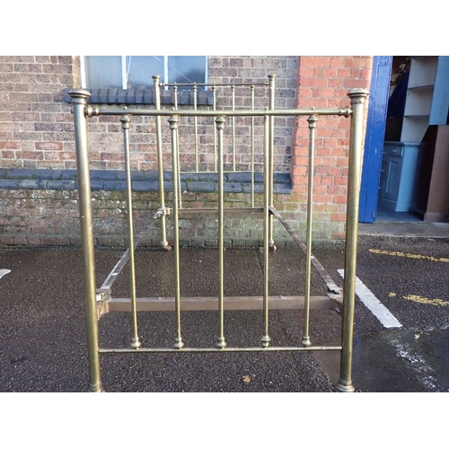 784 - A VICTORIAN SINGLE BRASS BED 94 x 196cm (needs some attention)