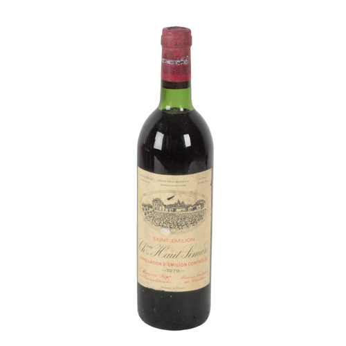 103 - A MIXED PARCEL OF BORDEAUX RED WINE Saint-Emilion and Lussac-Saint-Emilion, vintages between 1971-19... 