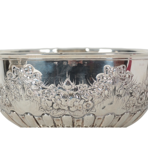 32 - AN EDWARD VII SILVER ROSE BOWL by Alexander Clark Co, Birmingham 1905, the part gadrooned body embos... 