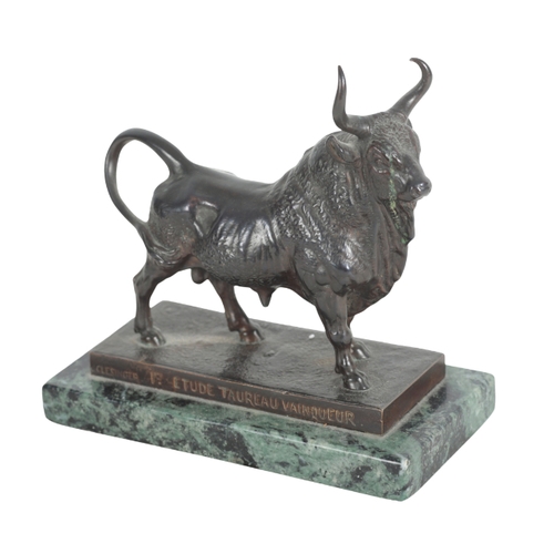 381 - AFTER JEAN-BAPTISTE CLESINGER (1814-1883) TWO BRONZE BULLS early 20th century, both on marble plinth... 