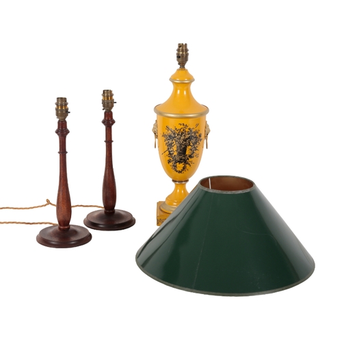 411 - A 20TH CENTURY ITALIAN YELLOW PAINTED AND PARCEL GILT TOLE WARE STYLE TABLE LAMP of Neo Classical st... 