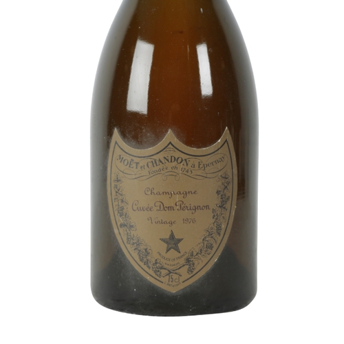 85 - CHAMPAGNE: DOM PÃRIGNON, 1976 MoÃ«t et Chandon Ã  Epernay, 1 bottle