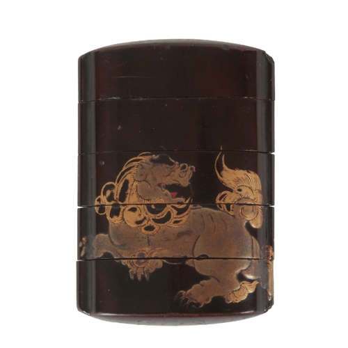 59 - A JAPANESE BLACK LACQUER AND GILT FOUR-CASE INRO Edo period, depicting a shishi to either side, 7cm ... 