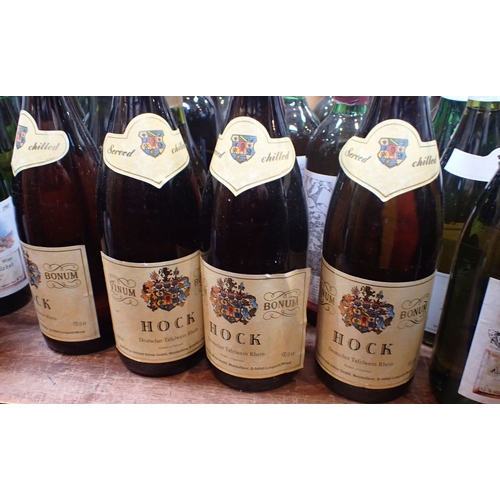 137 - DIMYAT BULGARIAN RIESLING & MISKET WHITE WINE 1993 twenty 75cl bottles, Schmitt Sohne Hock four 1 li... 