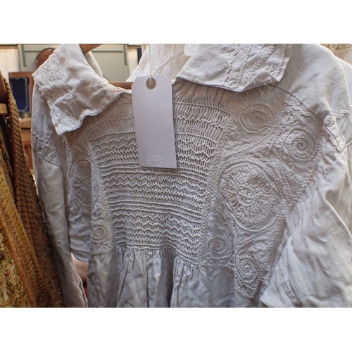 173 - A COLLECTION OF VINTAGE WHITE LINEN GARMENTS (7)