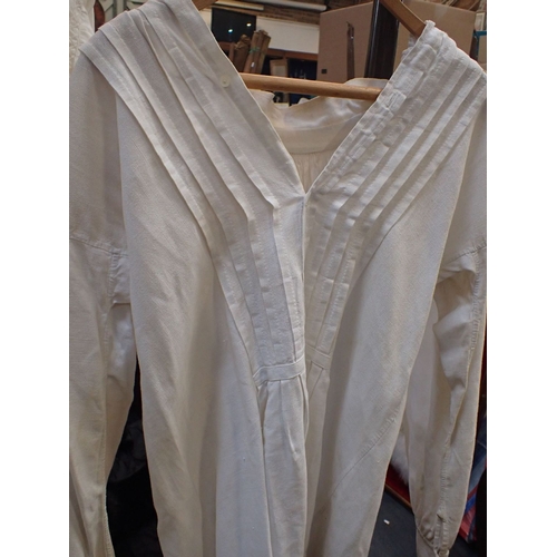 173 - A COLLECTION OF VINTAGE WHITE LINEN GARMENTS (7)