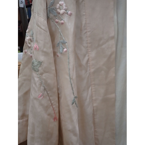 174 - A VINTAGE CREAM EMBROIDERED KIMONO together with a similar jacket (2)