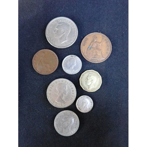 442 - A QUANTITY OF MIXED COINS including some pre-1947 silver