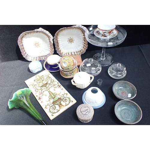 26 - A COLLECTION OF MIXED CERAMICS AND GLASS including a Wedgwood night light, a glass tazza, an epergne... 