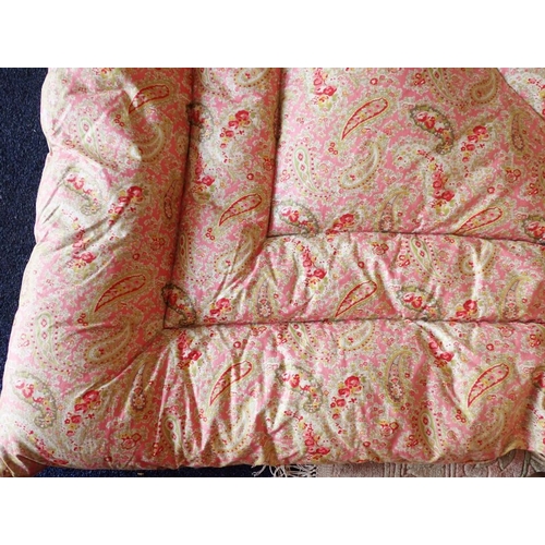 192 - A PAIR OF VINTAGE PINK PAISLEY EIDERDOWNS 110 x 150cm (in fair, slightly faded condition)